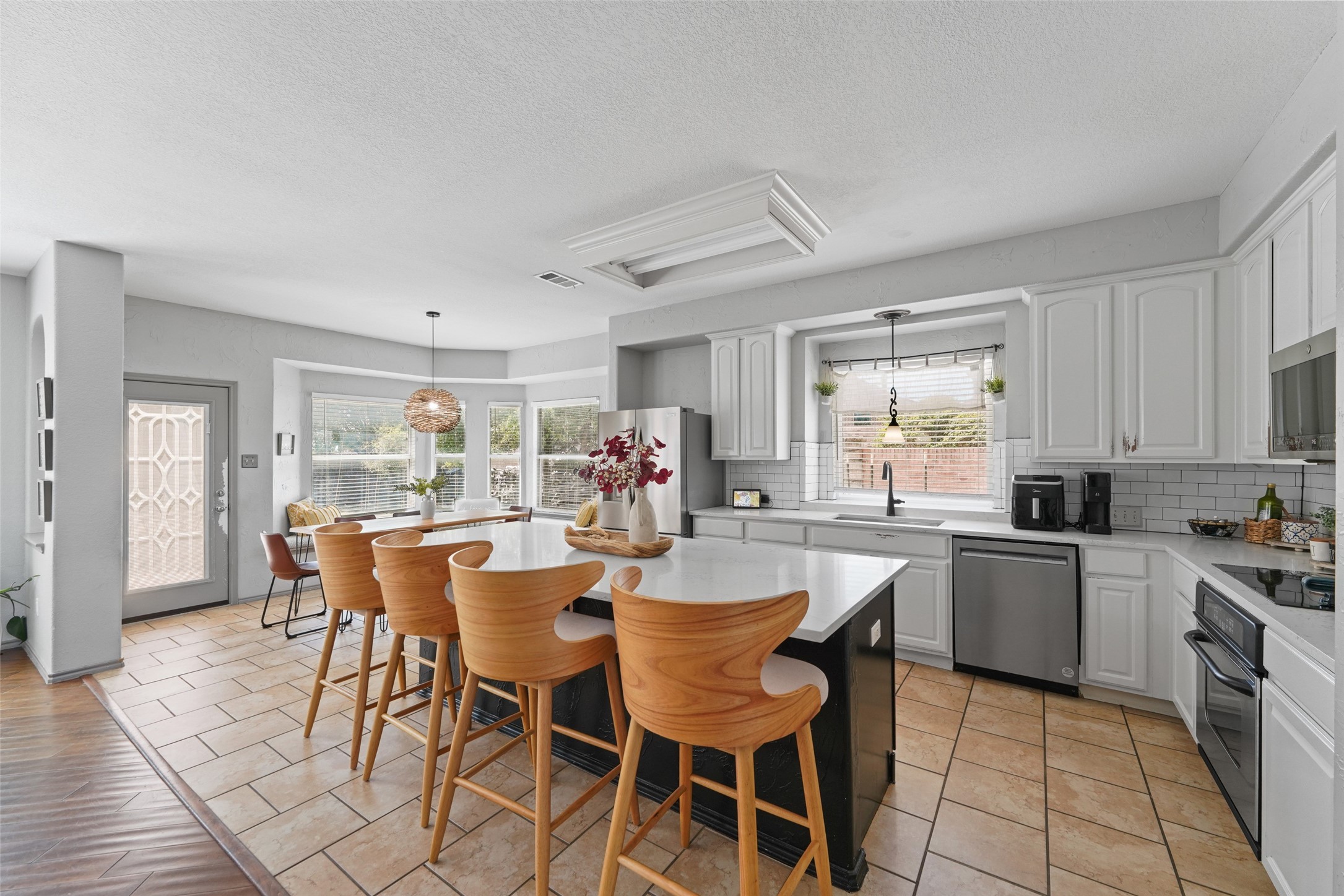 932 Mimosa Court Burleson TX 76028
