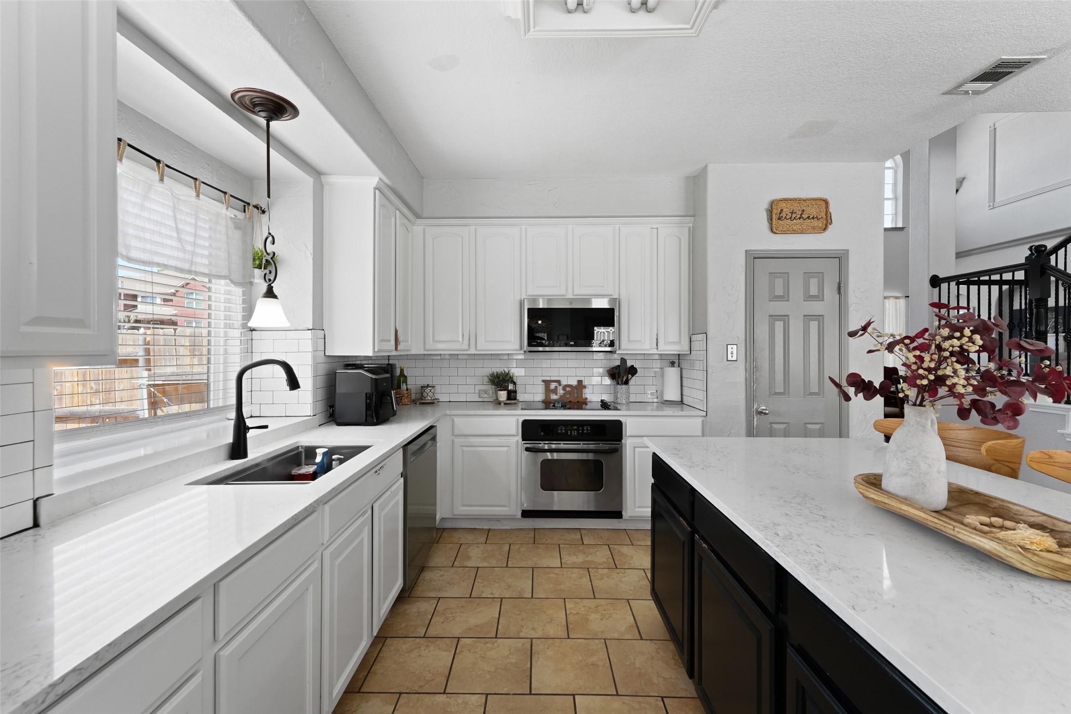 932 Mimosa Court Burleson TX 76028