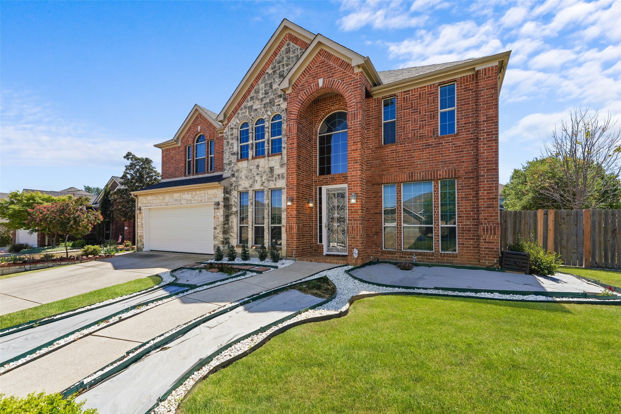 932 Mimosa Court Burleson TX 76028