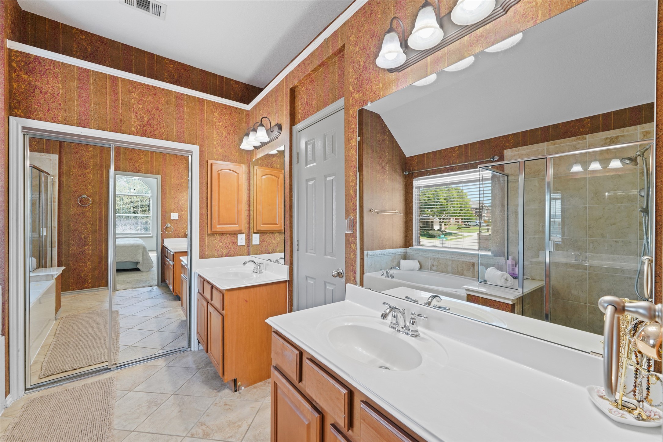 932 Mimosa Court Burleson TX 76028