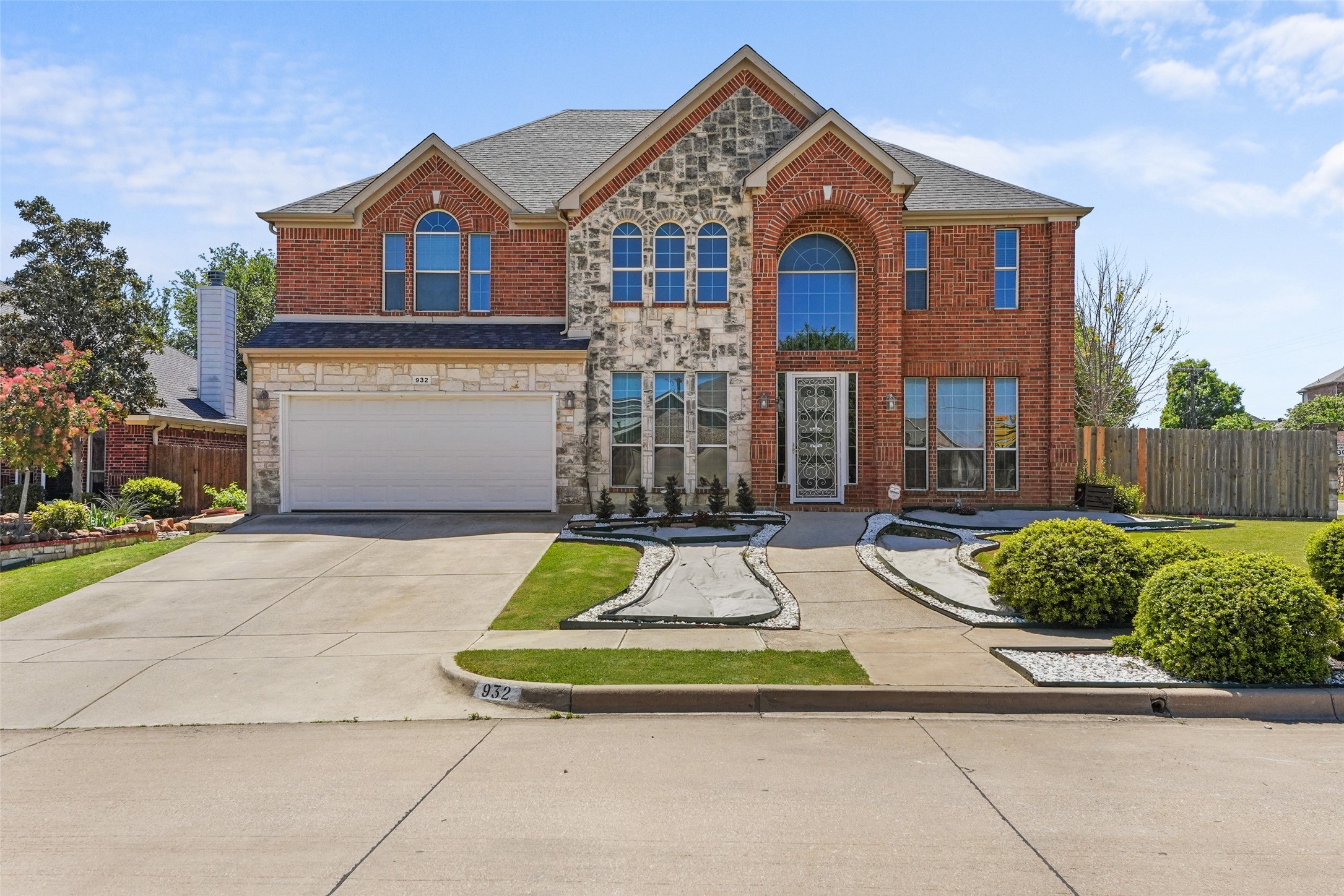 932 Mimosa Court Burleson TX 76028