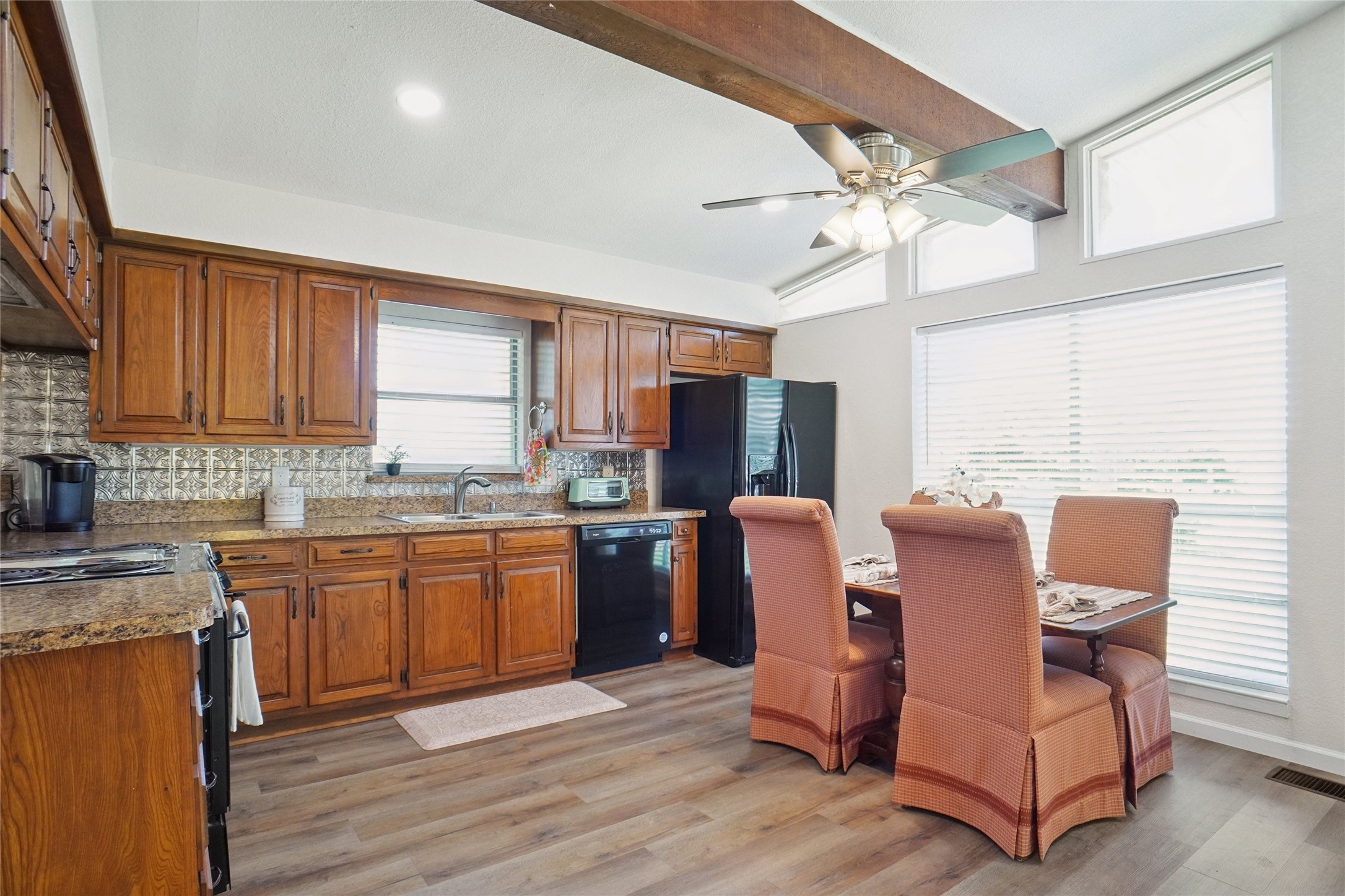 308 Half Moon Way Runaway Bay TX 76426