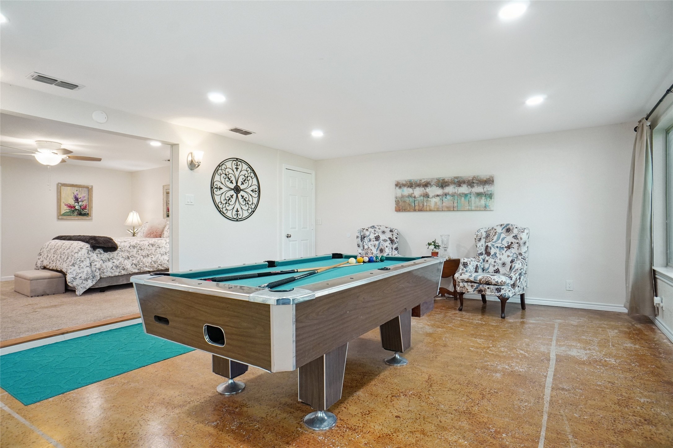 308 Half Moon Way Runaway Bay TX 76426