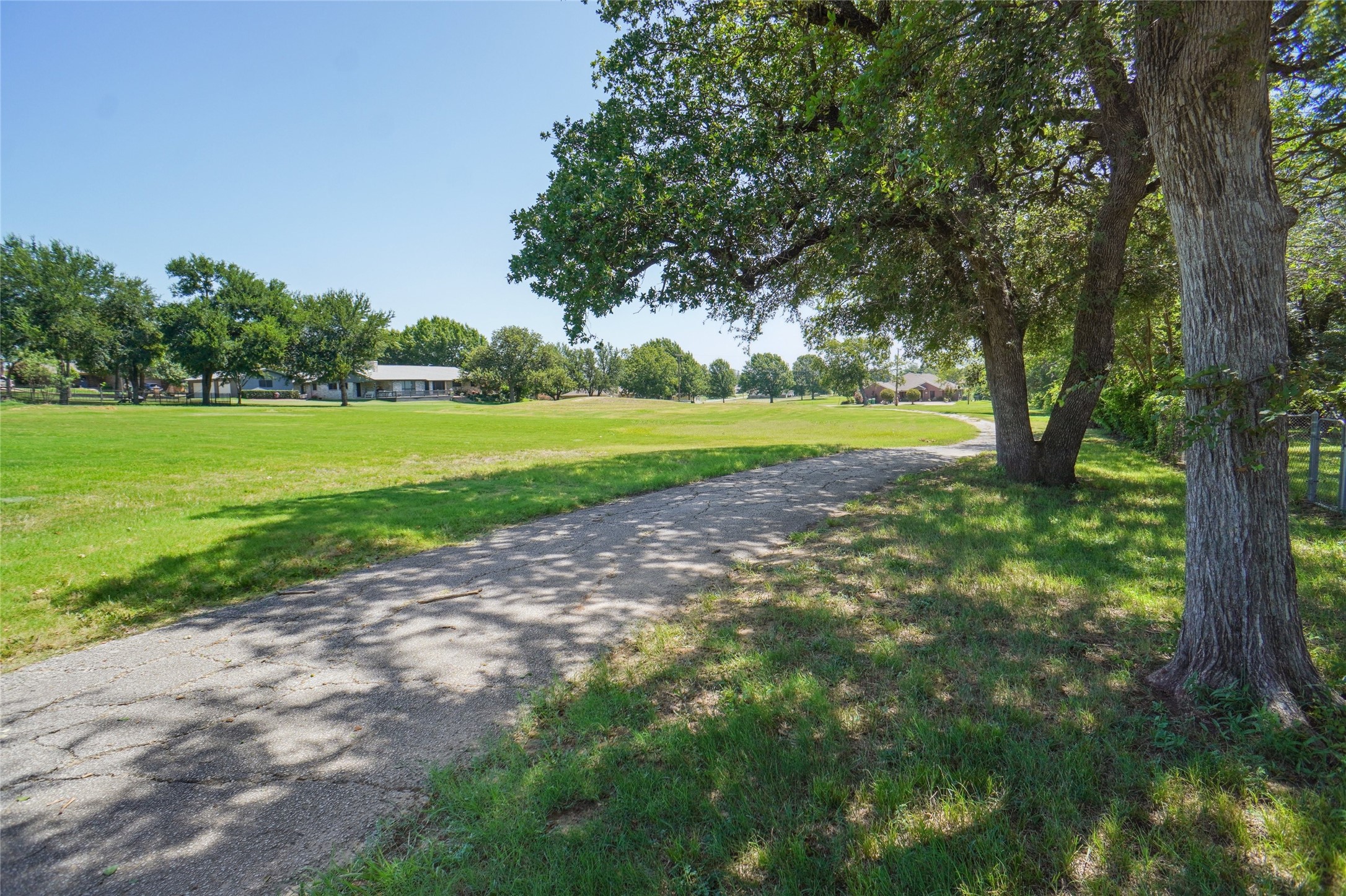 308 Half Moon Way Runaway Bay TX 76426