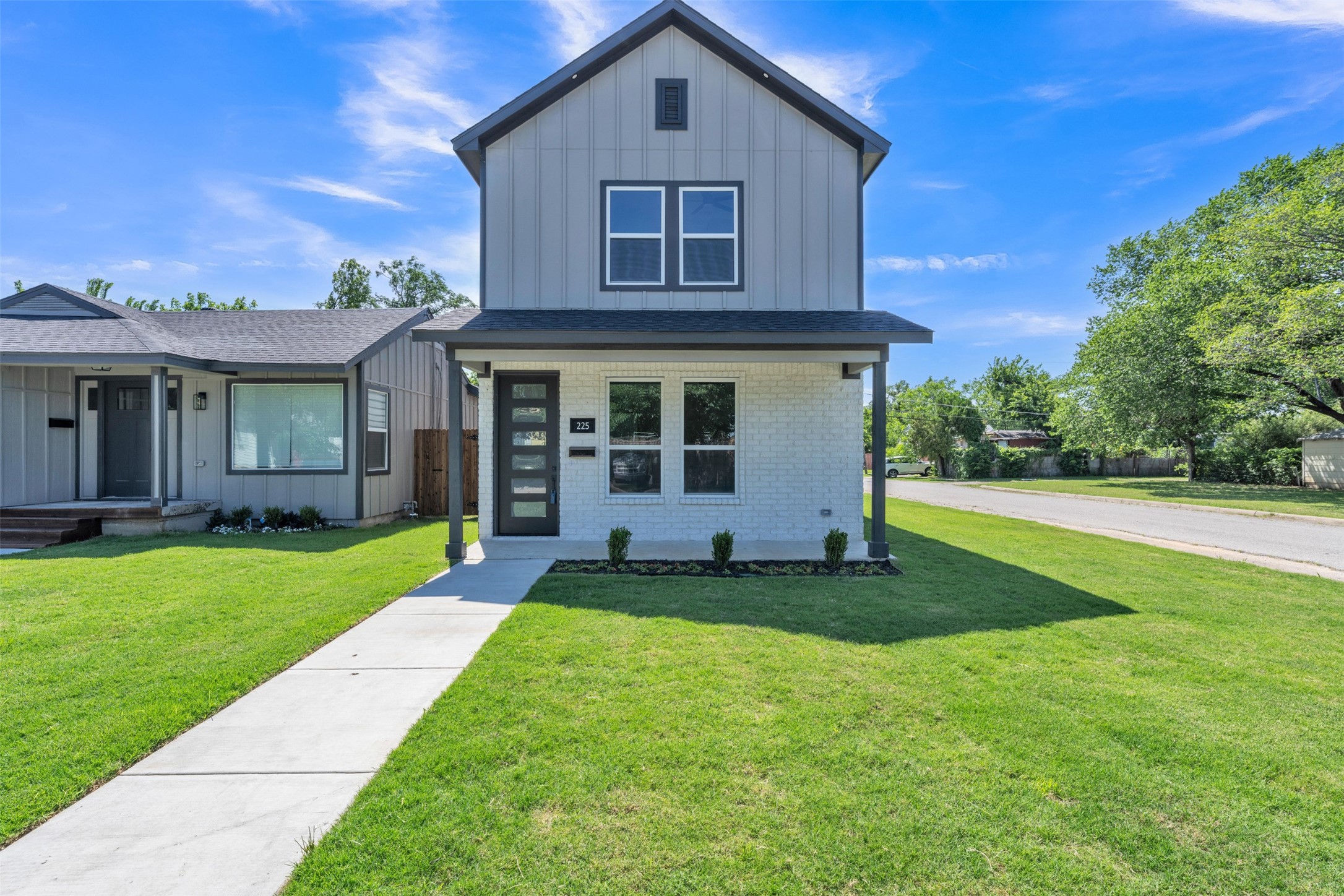 225 NW 16th Street Grand Prairie TX 75050