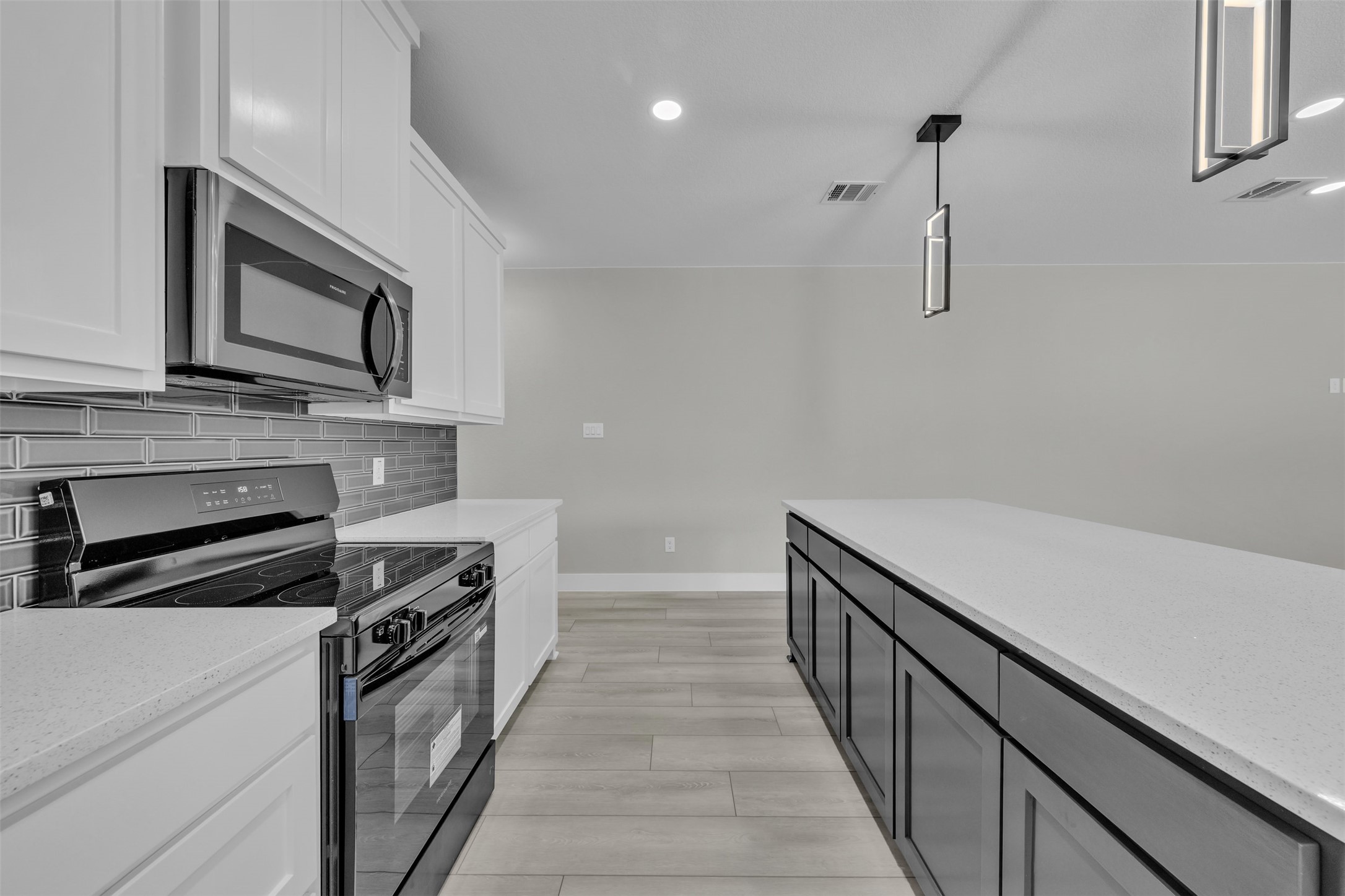 225 NW 16th Street Grand Prairie TX 75050