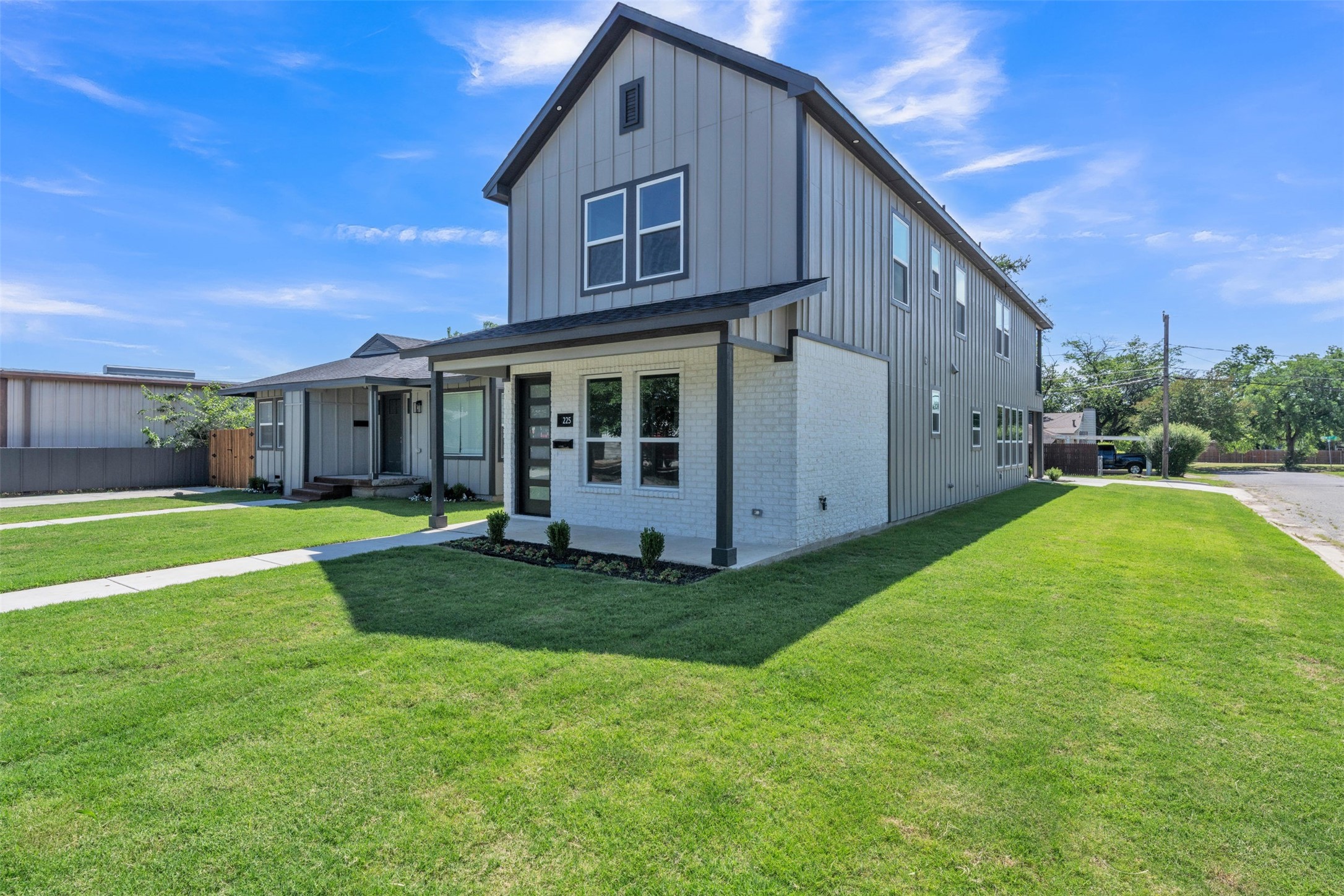 225 NW 16th Street Grand Prairie TX 75050