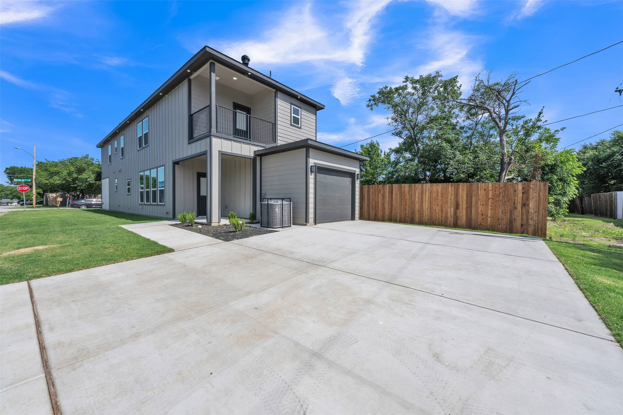 225 NW 16th Street Grand Prairie TX 75050