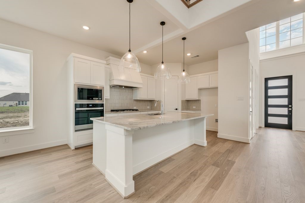 211 Golden Run Drive Fate TX 75189