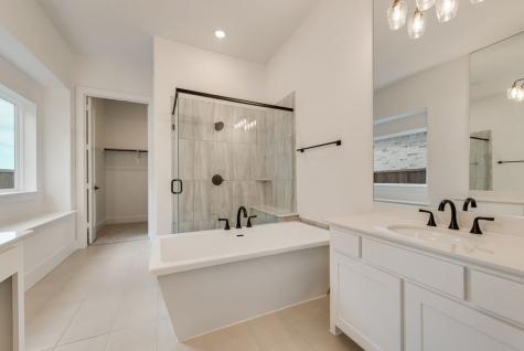 211 Golden Run Drive Fate TX 75189