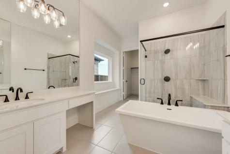 211 Golden Run Drive Fate TX 75189
