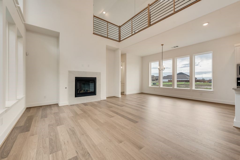 211 Golden Run Drive Fate TX 75189