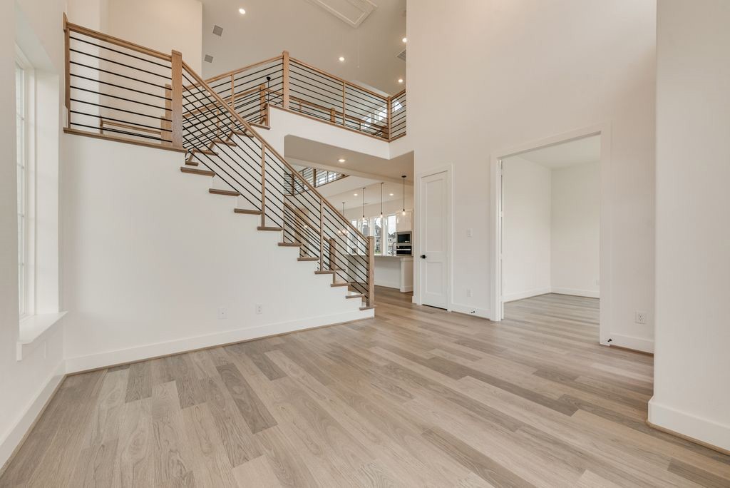 211 Golden Run Drive Fate TX 75189