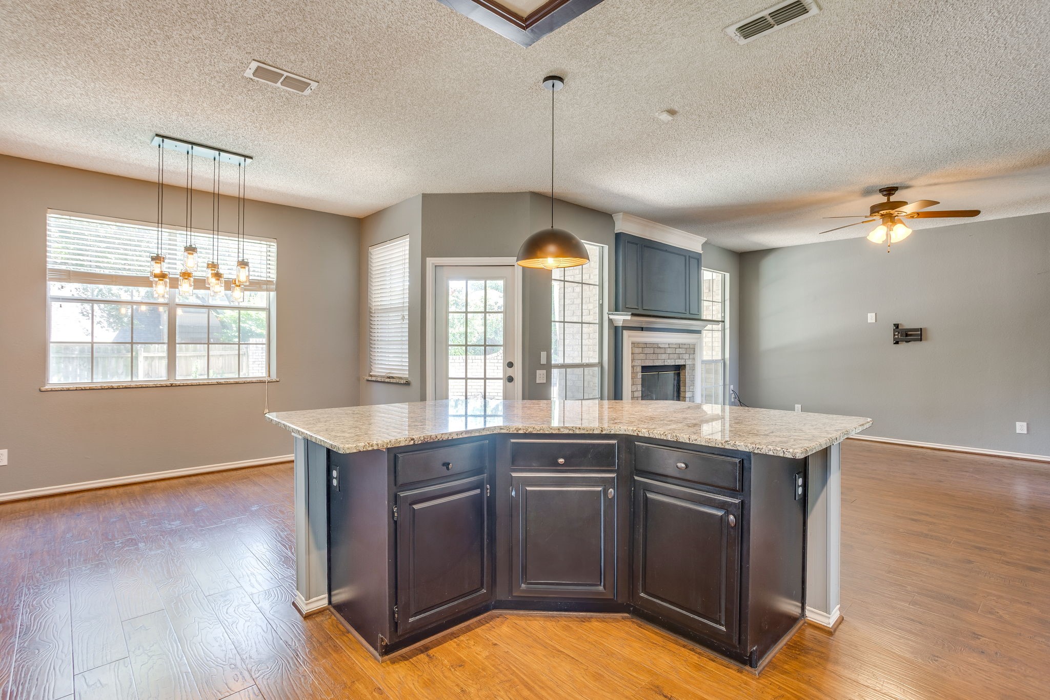 7501 Amhurst Circle Fort Worth TX 76132