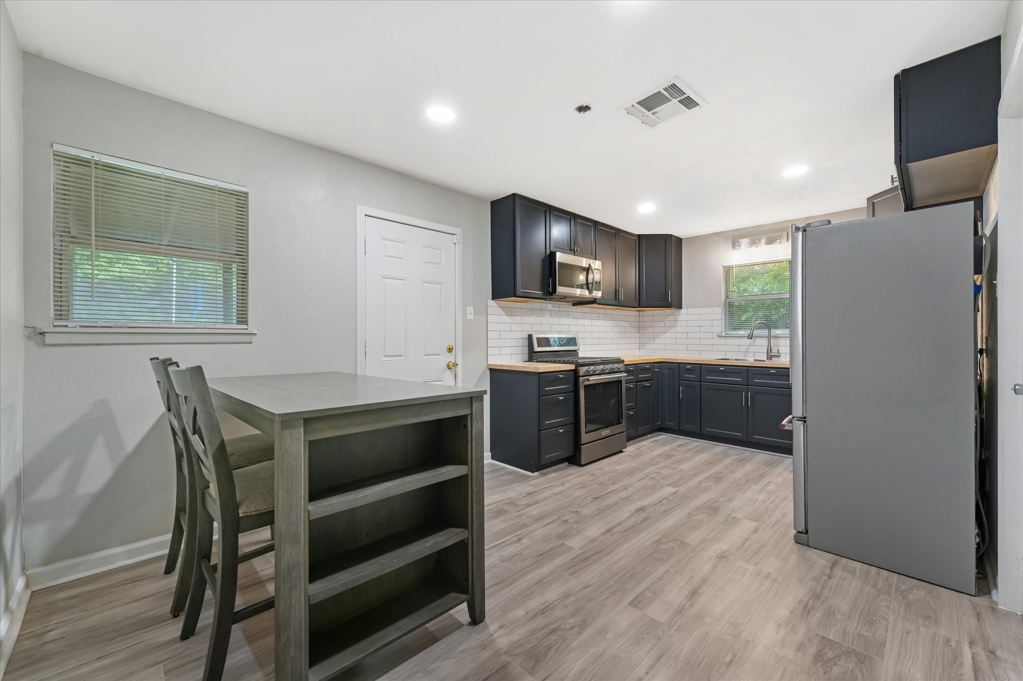 504 Parkside Drive White Settlement TX 76108