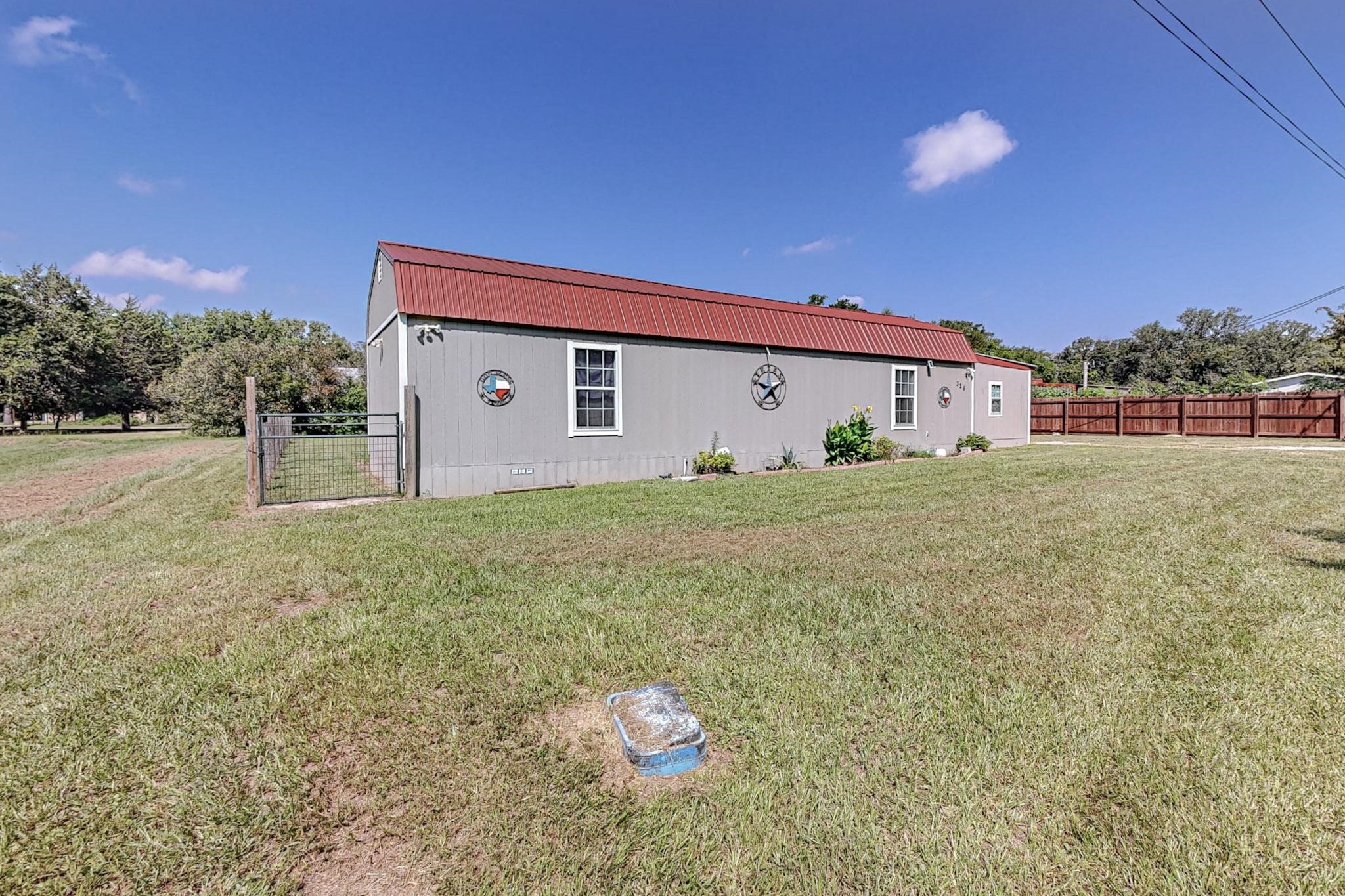 325 Teakwood Avenue Streetman TX 75859