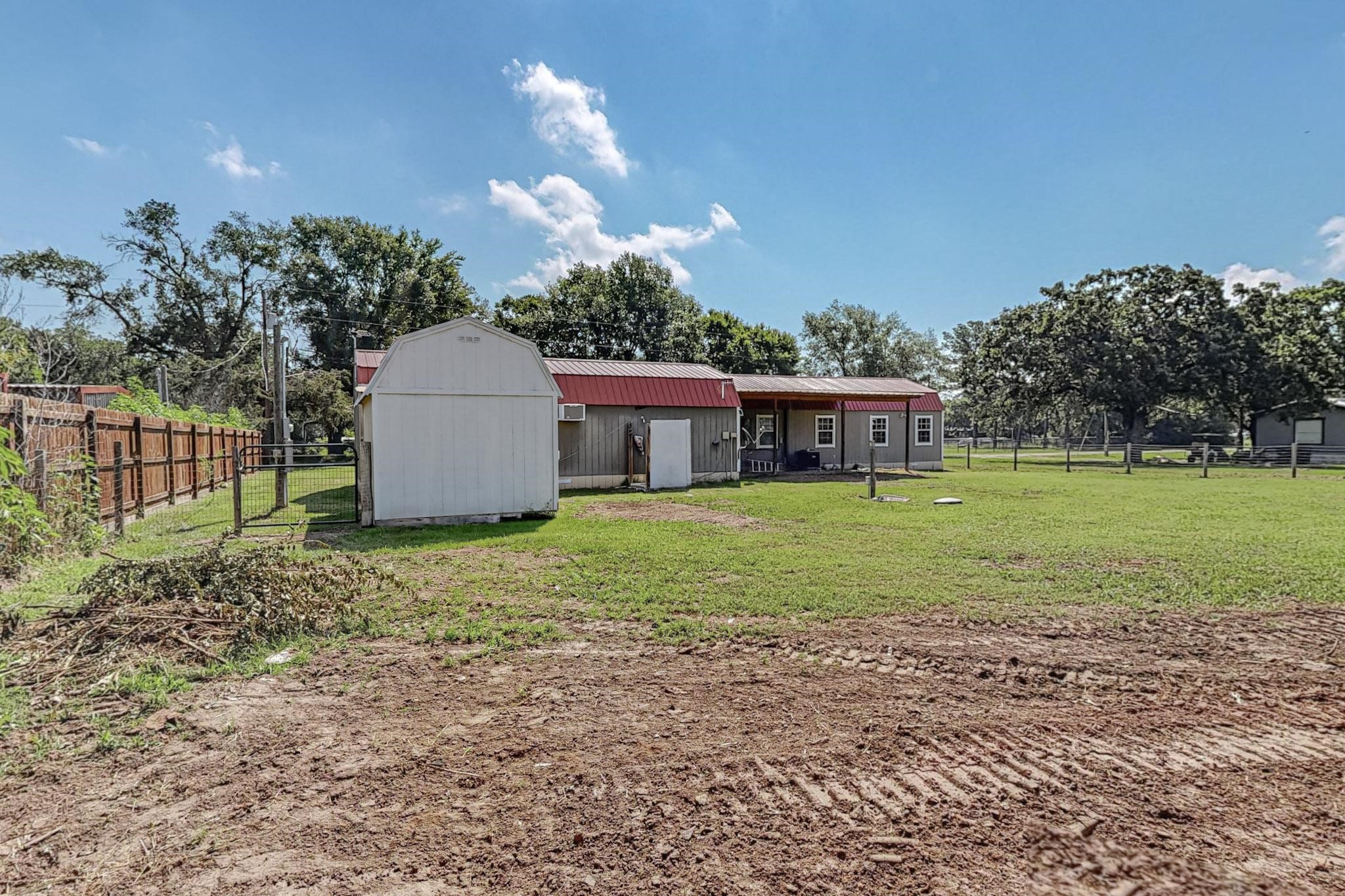 325 Teakwood Avenue Streetman TX 75859