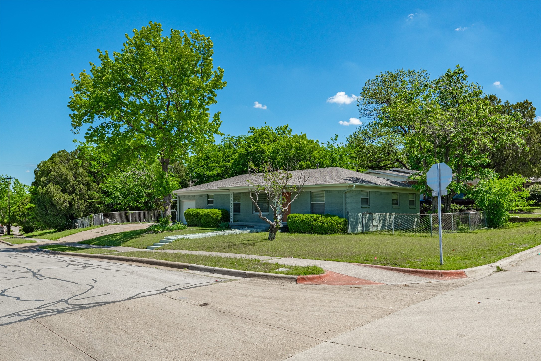 1733 Ransom Terrace Fort Worth TX 76112