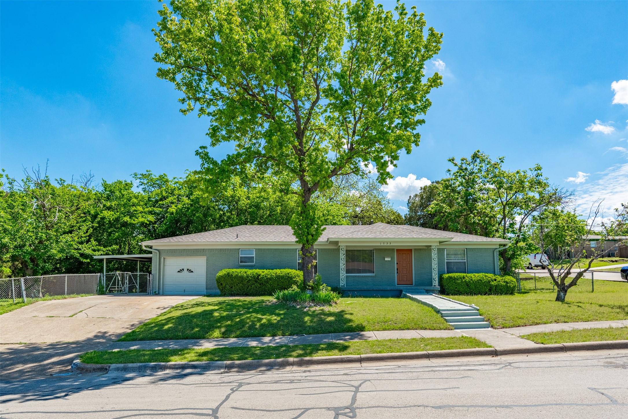 1733 Ransom Terrace Fort Worth TX 76112