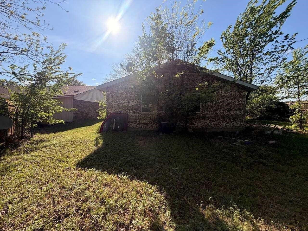 1814 SE 14th Street Grand Prairie TX 75051