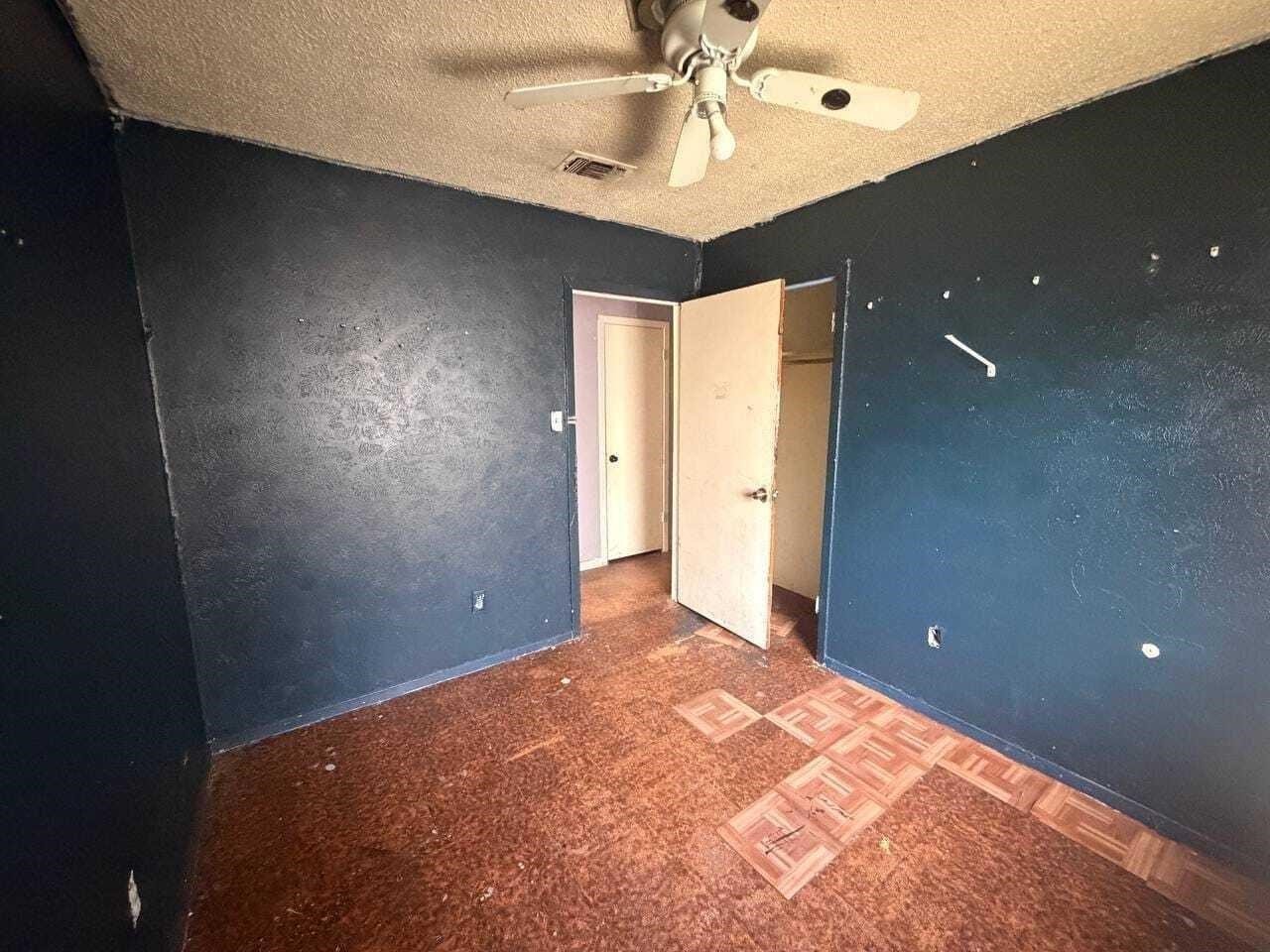 1814 SE 14th Street Grand Prairie TX 75051