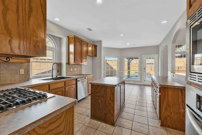 9102 Hogan Drive Rowlett TX 75089