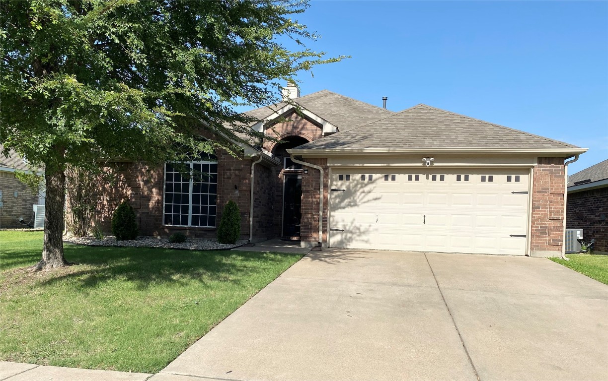 917 Chestnut Lane Saginaw TX 76179