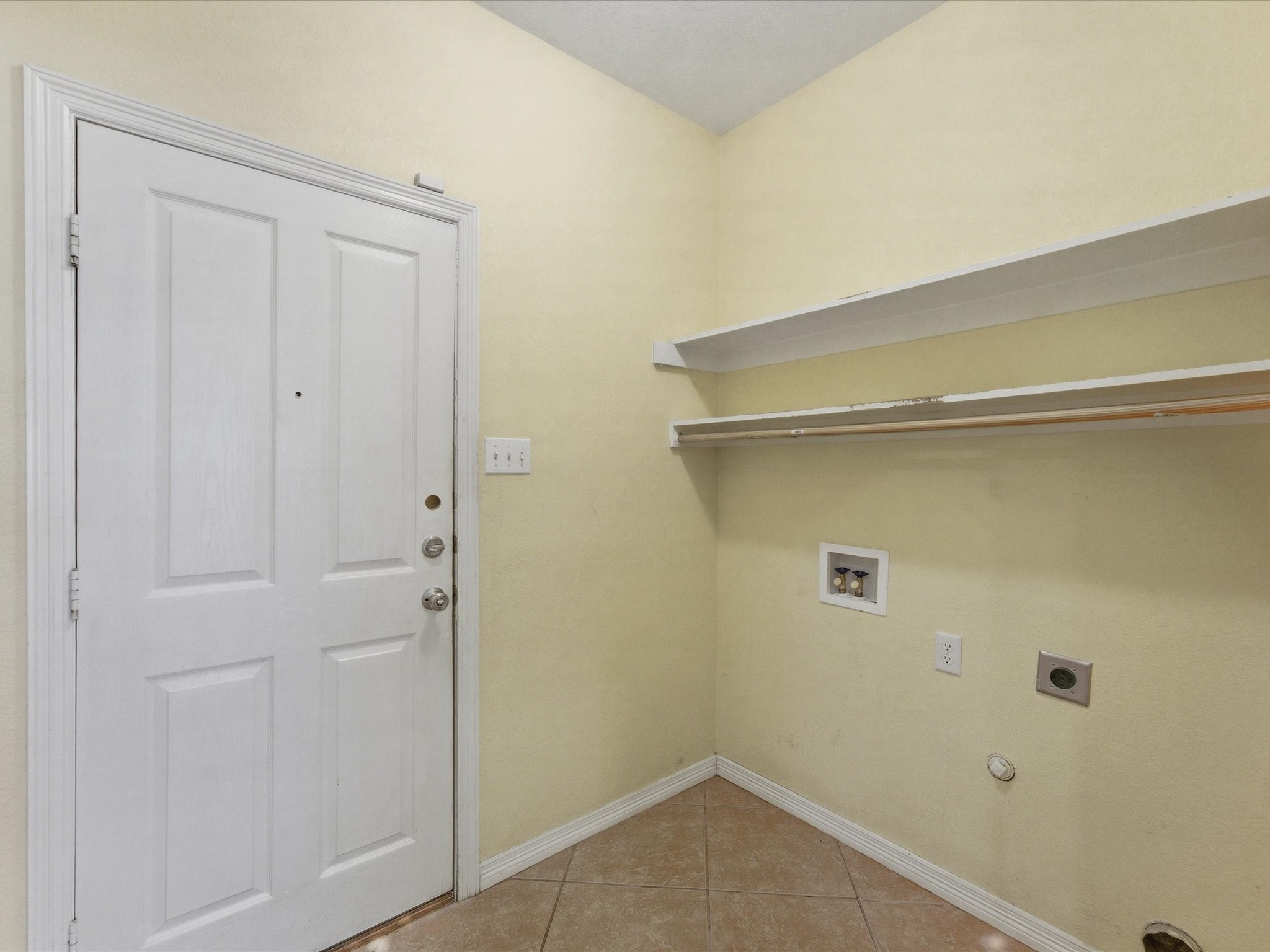 208 Red Wolf Lane Red Oak TX 75154