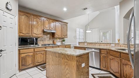 4703 Enchanted Bay Boulevard Arlington TX 76016