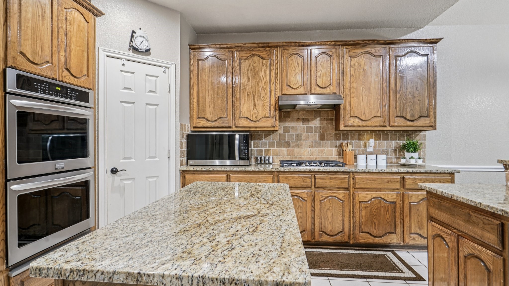 4703 Enchanted Bay Boulevard Arlington TX 76016