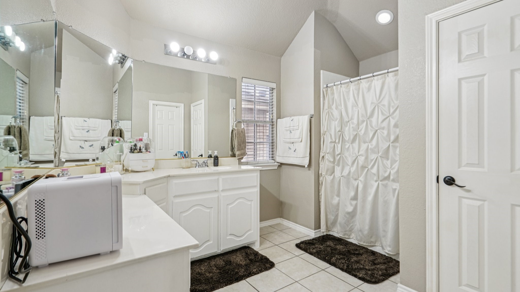 4703 Enchanted Bay Boulevard Arlington TX 76016