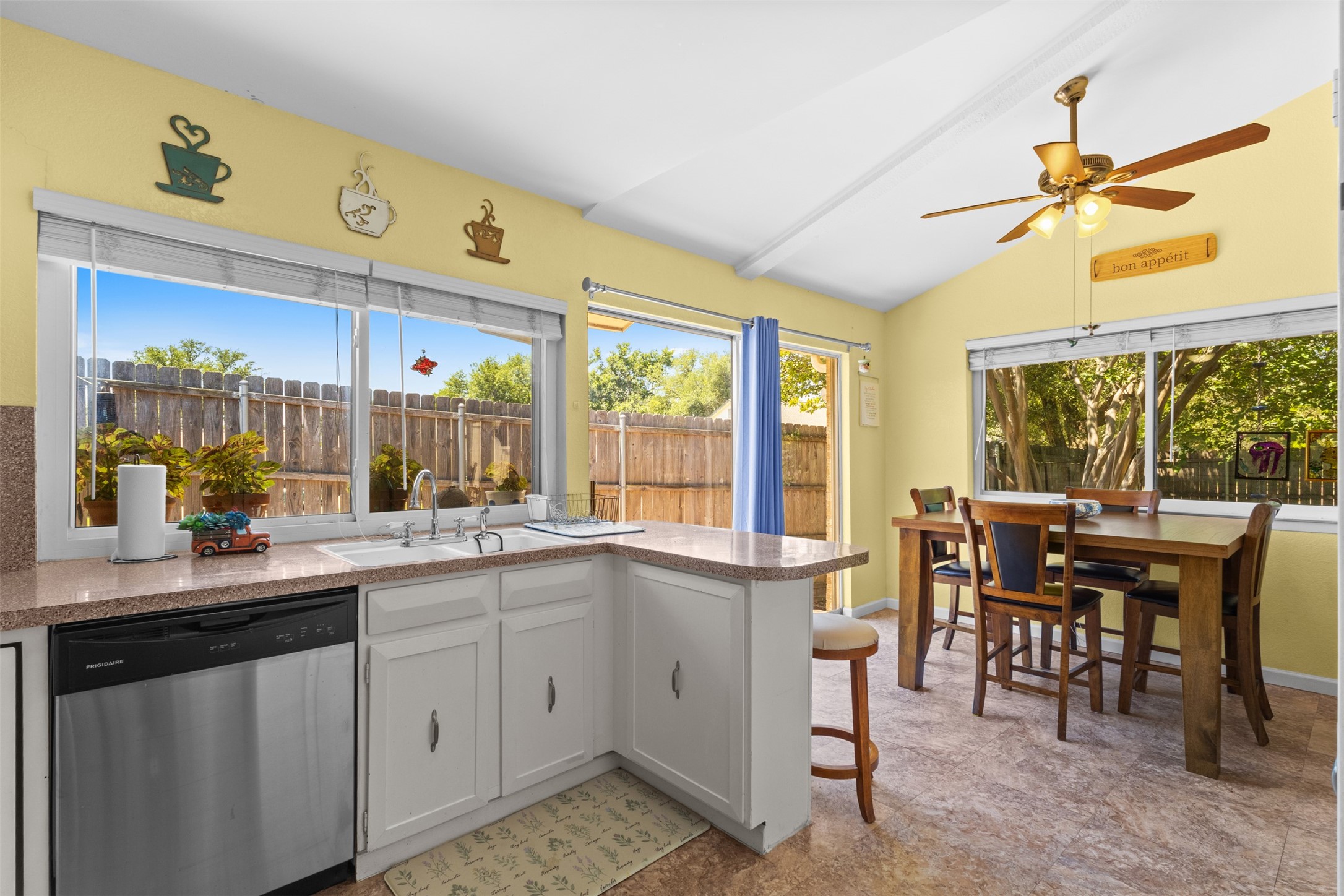 802 Via Balboa Mesquite TX 75150