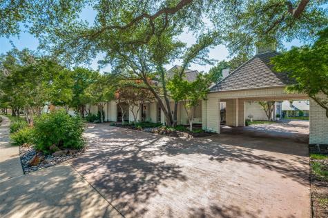 2201 Winding Hollow Lane Plano TX 75093