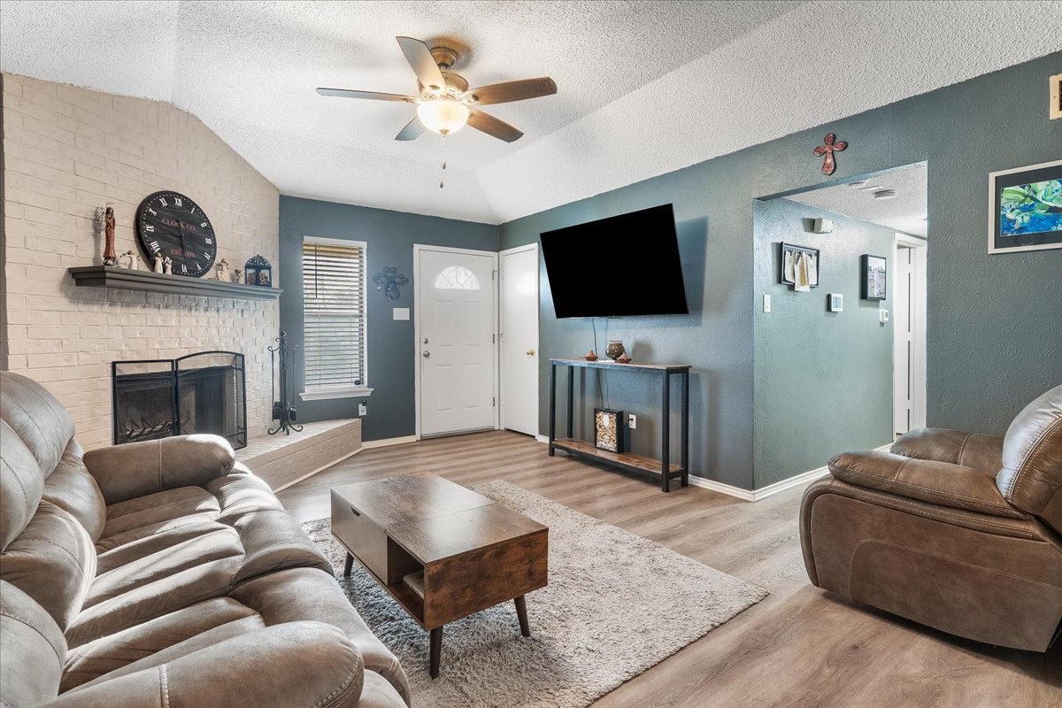 432 Post Oak Lane Burleson TX 76028