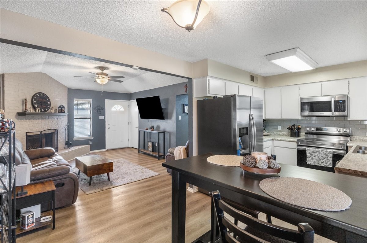 432 Post Oak Lane Burleson TX 76028