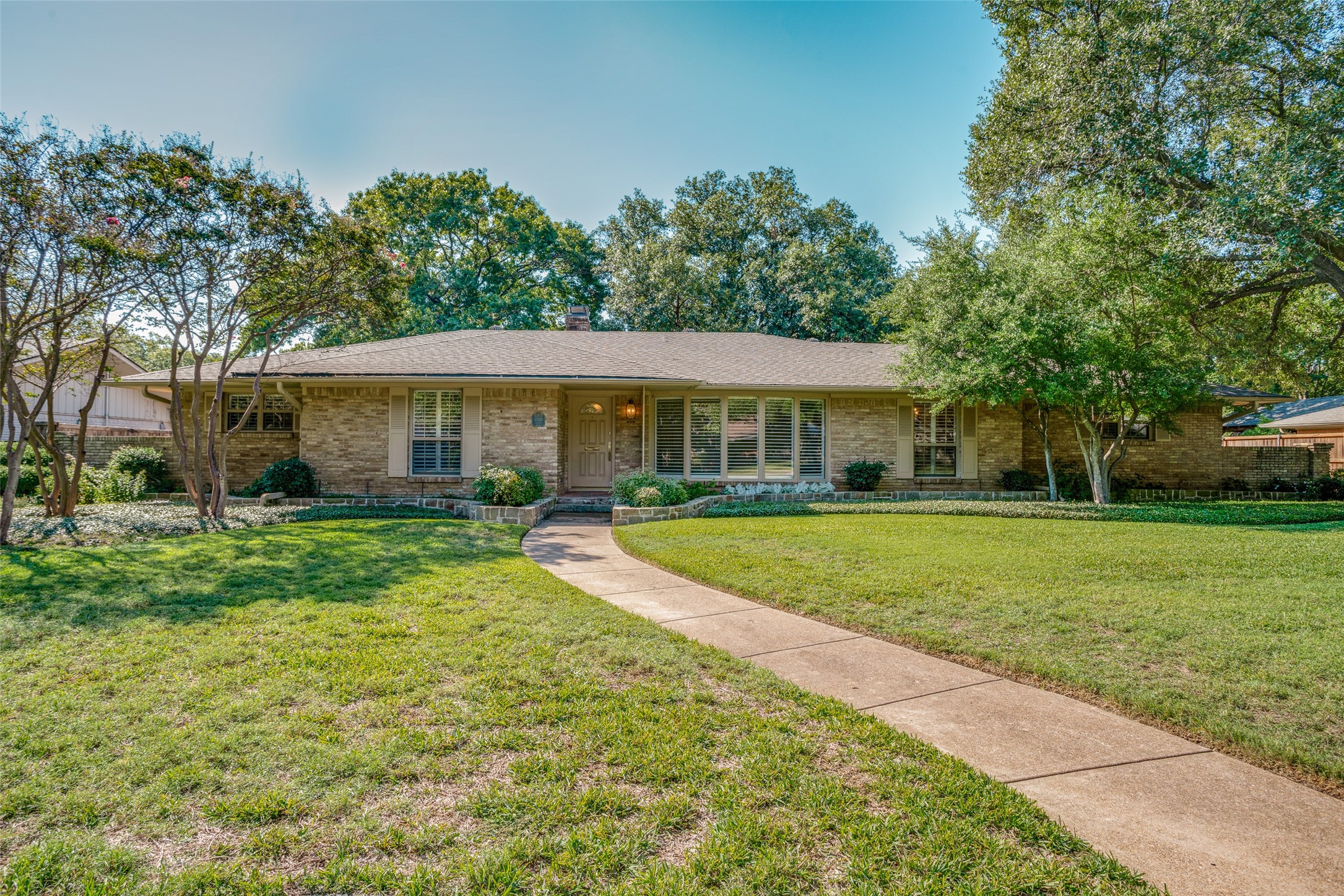 3740 Waldorf Drive Dallas TX 75229