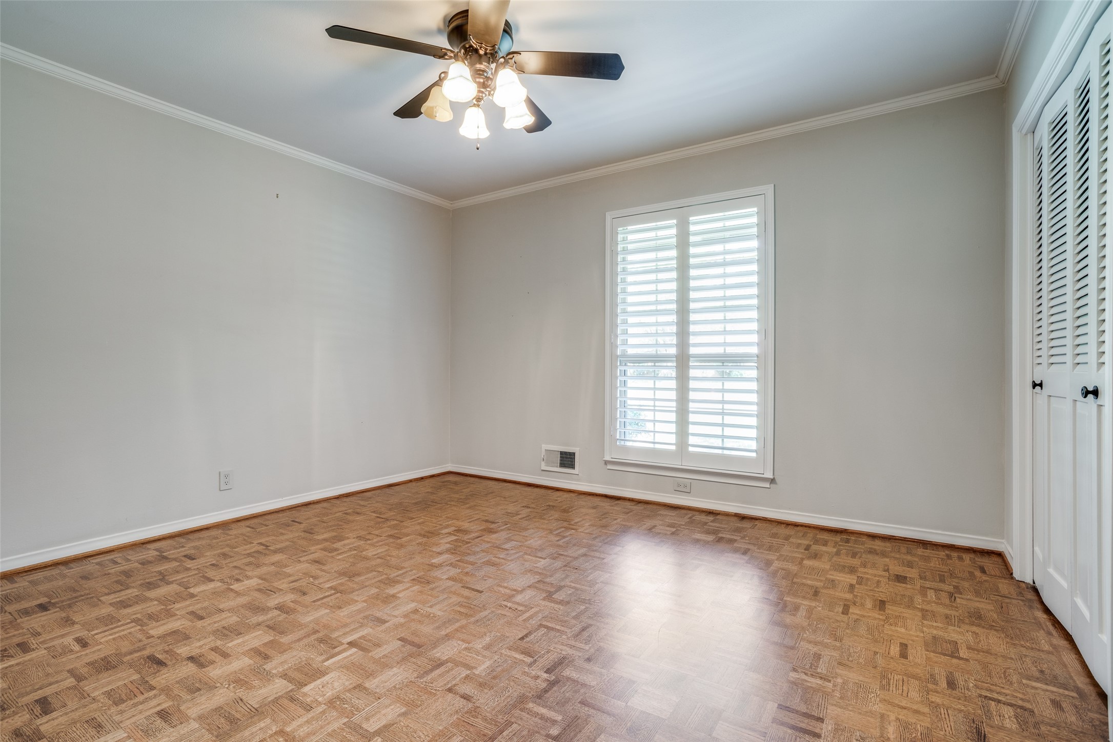3740 Waldorf Drive Dallas TX 75229