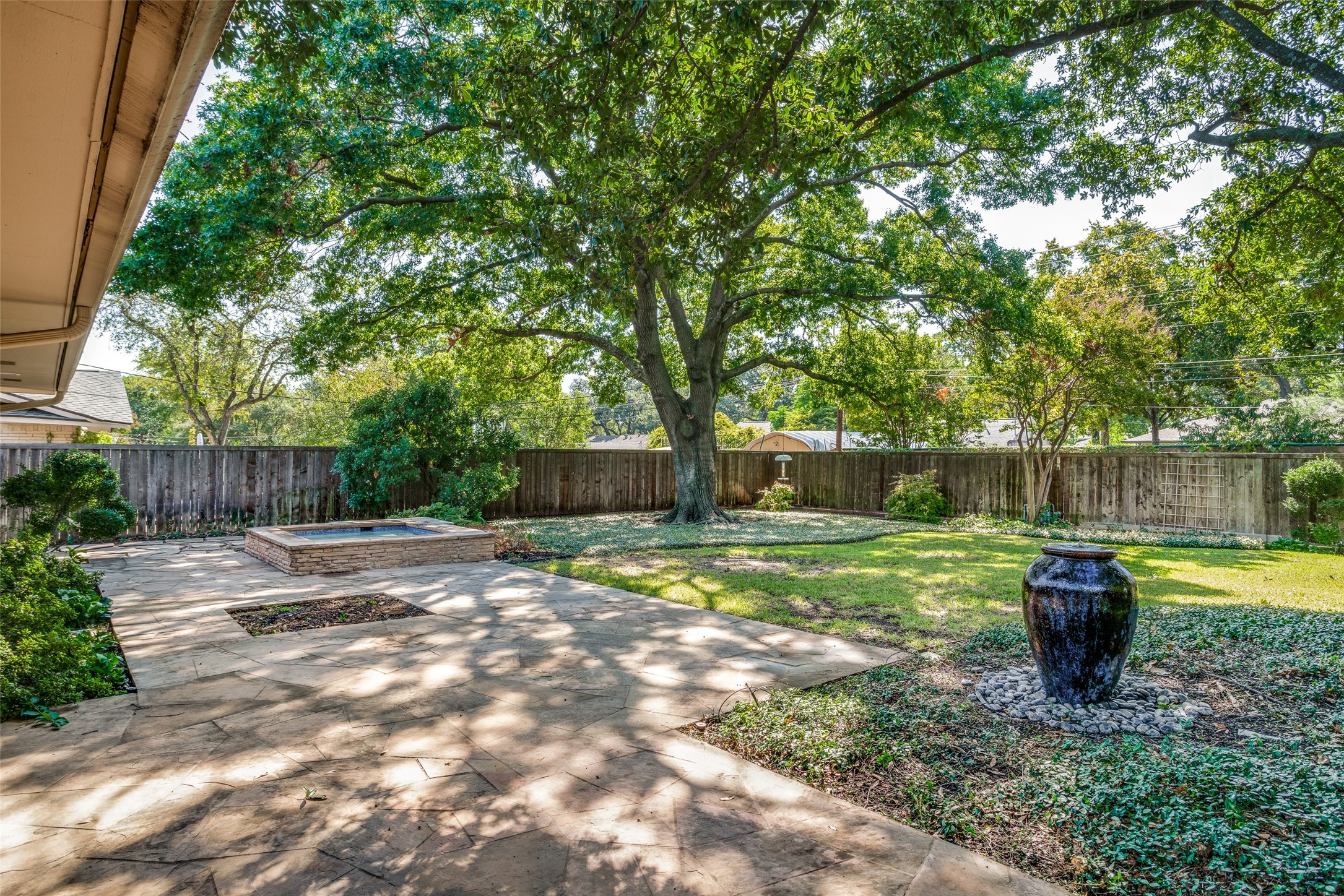 3740 Waldorf Drive Dallas TX 75229