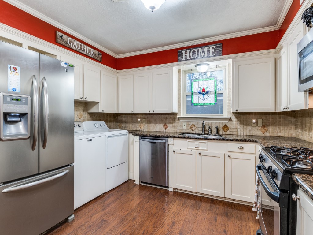 10422 Lake Gardens Drive Dallas TX 75218