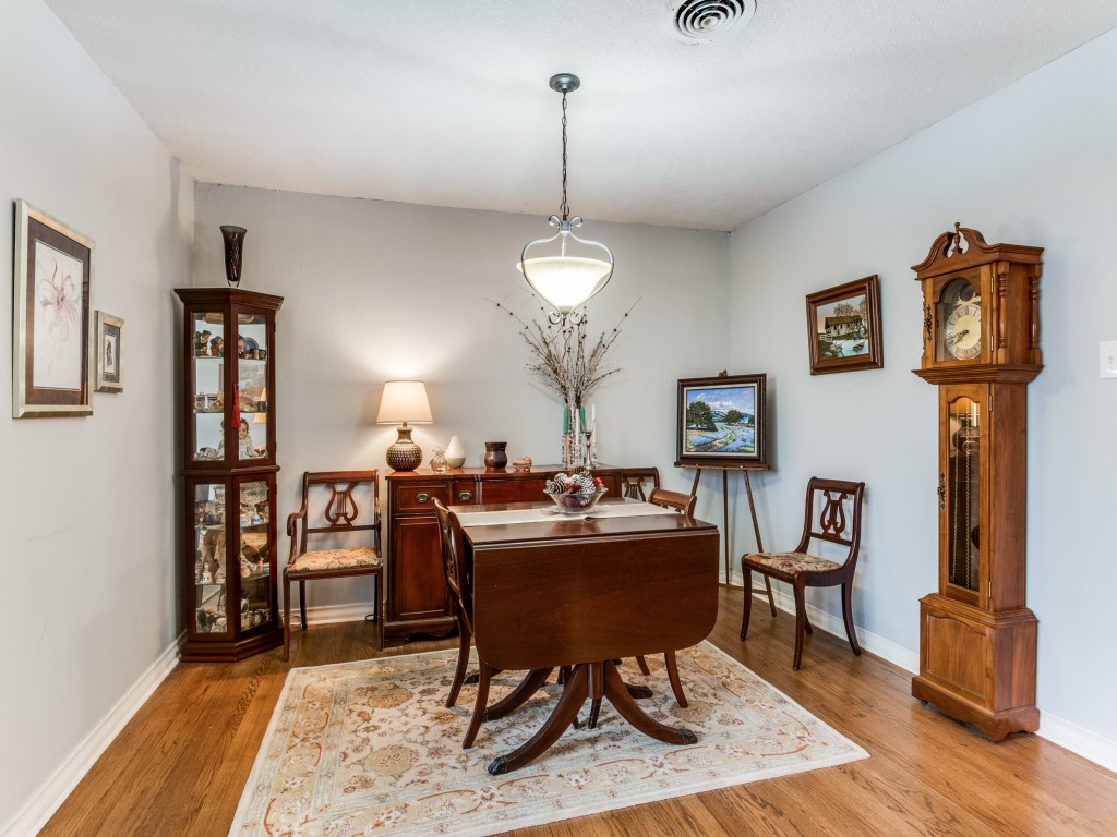 10422 Lake Gardens Drive Dallas TX 75218