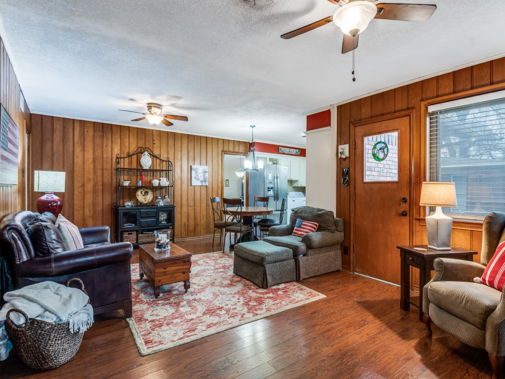10422 Lake Gardens Drive Dallas TX 75218
