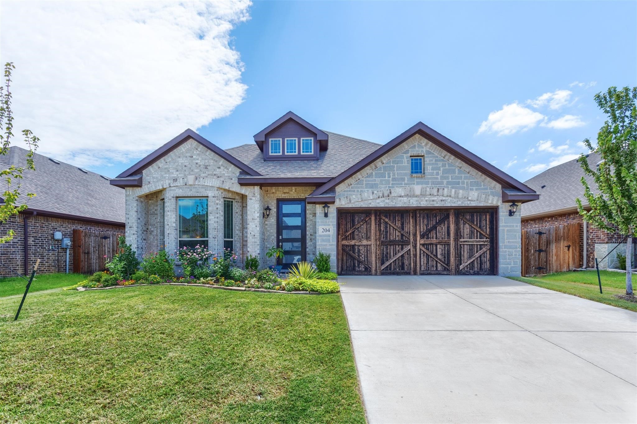 204 Garden Grove Drive Waxahachie TX 75165