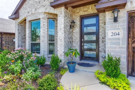 204 Garden Grove Drive Waxahachie TX 75165