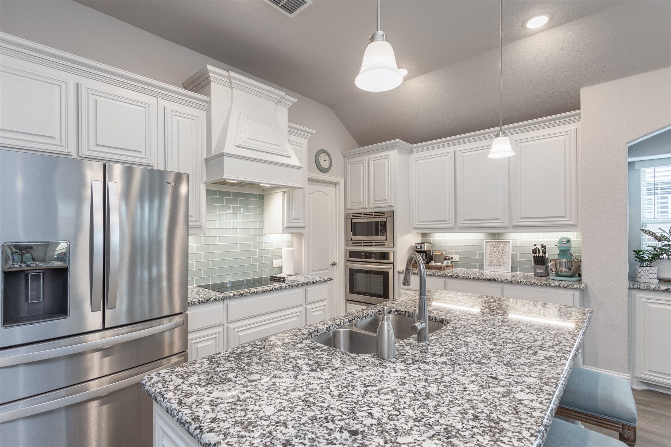 204 Garden Grove Drive Waxahachie TX 75165