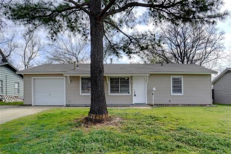 900 Aransas Drive Euless TX 76039