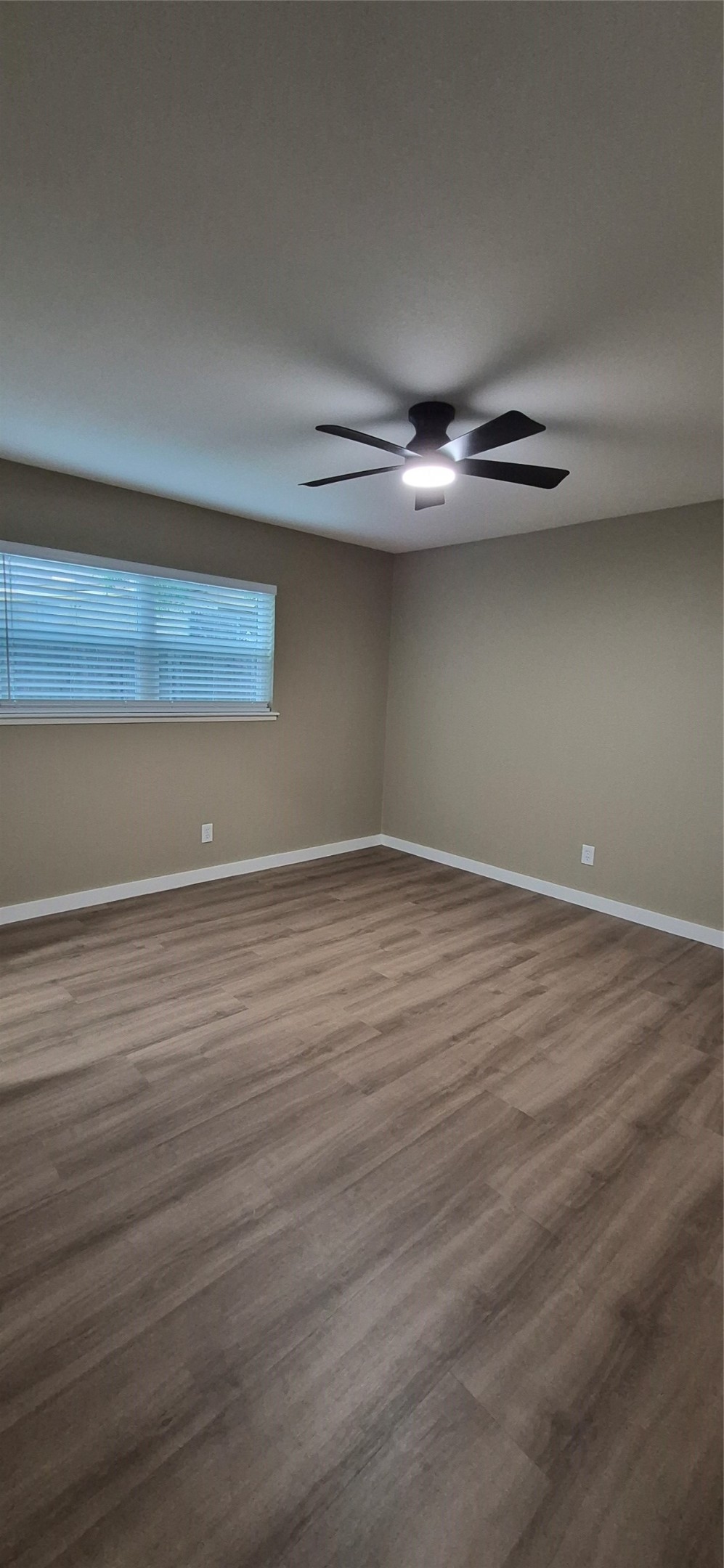 3317 S Edelweiss Drive Grand Prairie TX 75052
