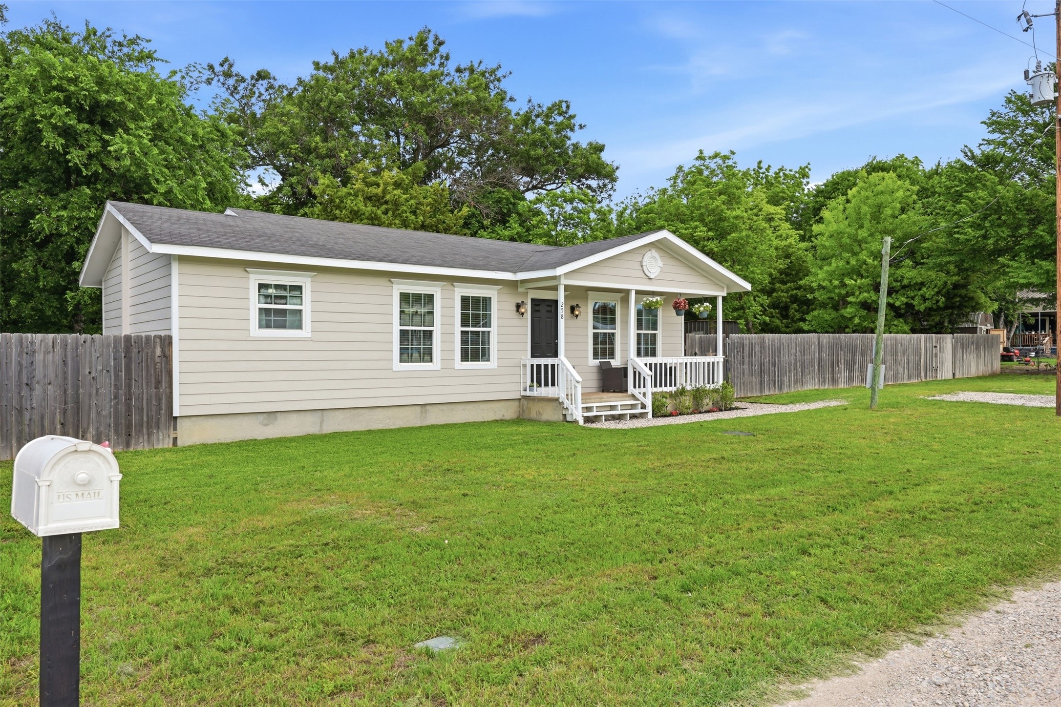 258 Spring Valley Circle Azle TX 76020