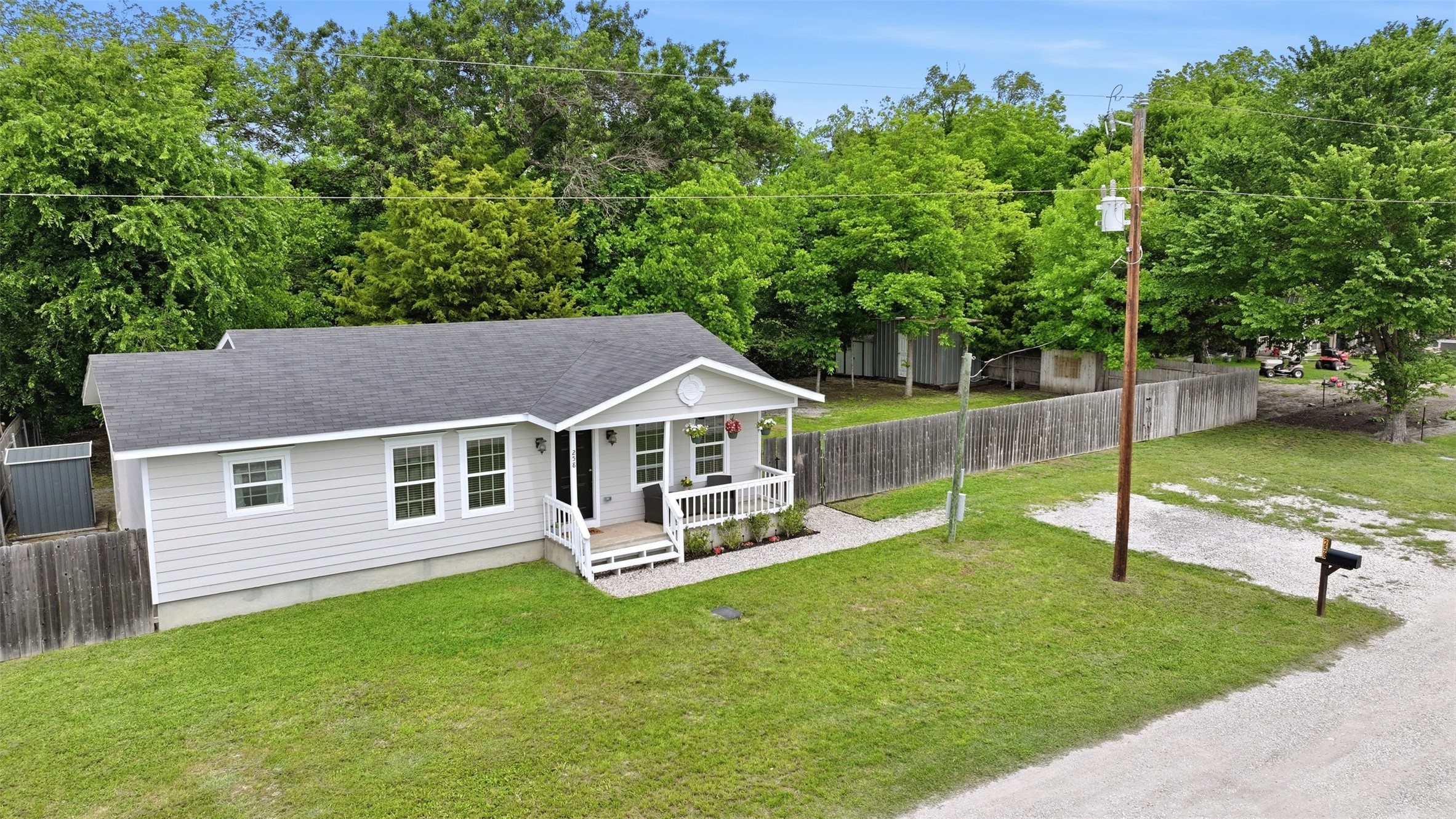 258 Spring Valley Circle Azle TX 76020
