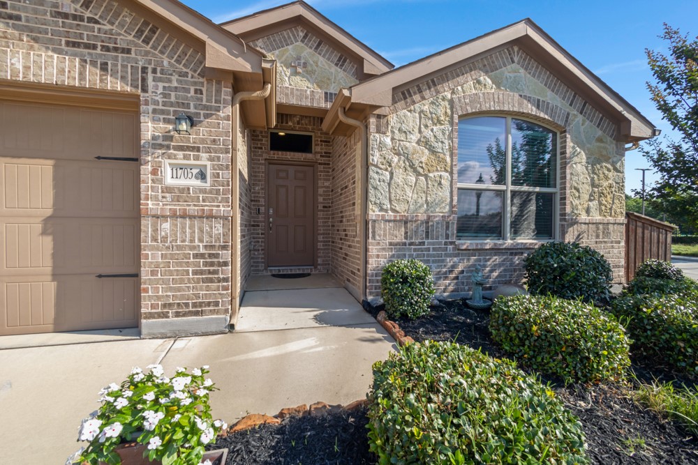 11705 Silver Queen Drive Aubrey TX 76227