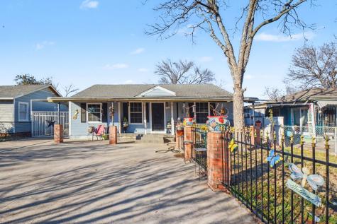 1615 Barlow Avenue Dallas TX 75224